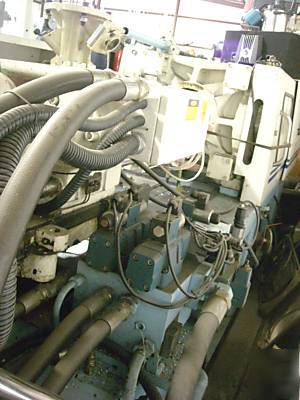 Apex 130 cnc injection molding machine
