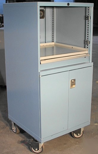 Vidmar lista mobile computer cabinet 29X30X65 6