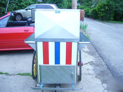 Vintage hot dog cart w/umbrella