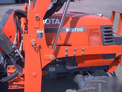 M5700 kubota 4X4 2003 57HP diesel ag tractor loader 