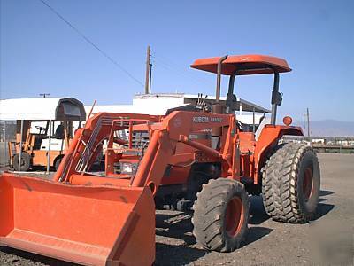 M5700 kubota 4X4 2003 57HP diesel ag tractor loader 