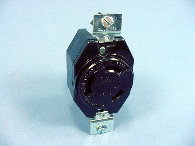Leviton L12-30 locking receptacle outlet 30A 480V 3Ã¸