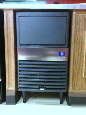 Manitowoc undercounter ice machine - QM30