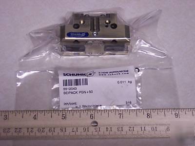 New schunk pgn 50/1 pneumatic parallel gripper 8MM 