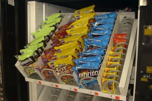 Snack vending machine w/ coinco dollar validator