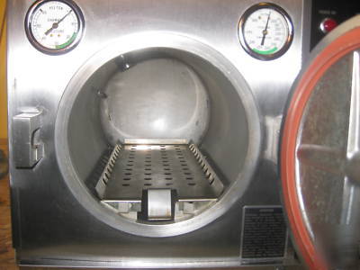 Pelton & crane ocm steam (sterilizer/autoclave)