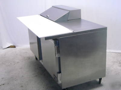 Beverage air SPE60-08C sandwich top refrigerated prep