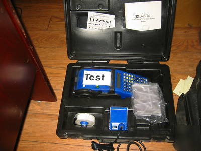 Brady handimark label maker w/ hard case and extras