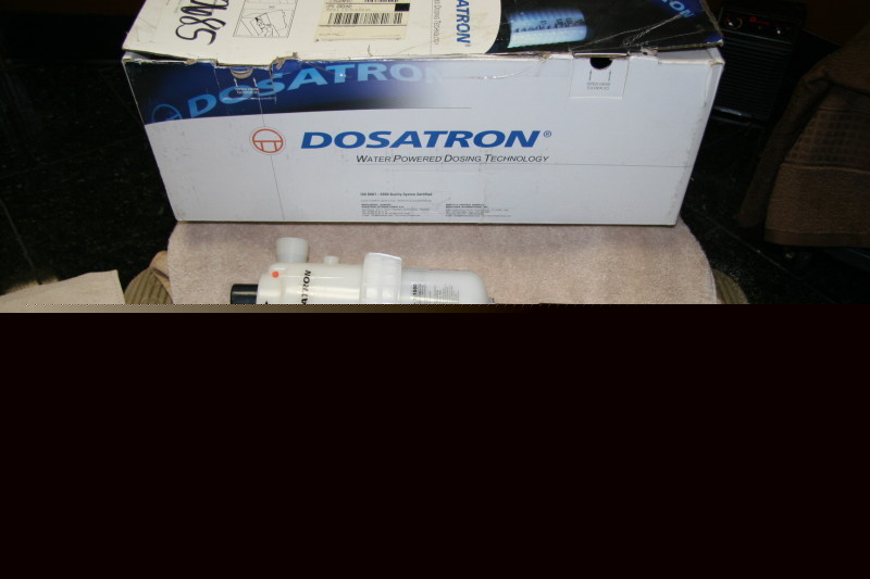 Dosatron precision water powered metering pump D45RE3