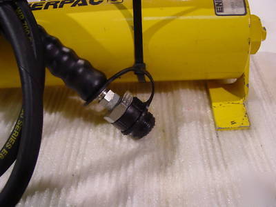 Enerpac p-80 hydraulic hand pump w/6' series 900 hose