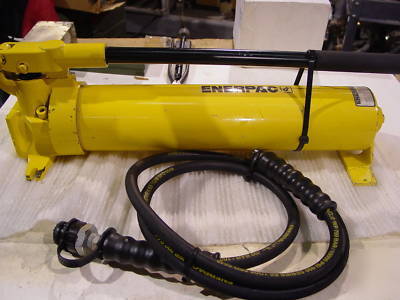 Enerpac p-80 hydraulic hand pump w/6' series 900 hose