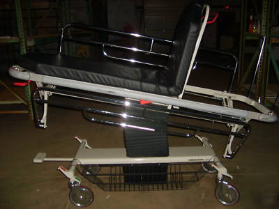 Midmark 520 mobile patient bed - nice 