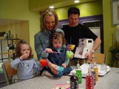 The little snowie, shaved ice, home ice shaver