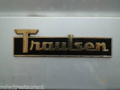 Traulsen DLT232NUT reach-in 2 door freezer w/ shelves