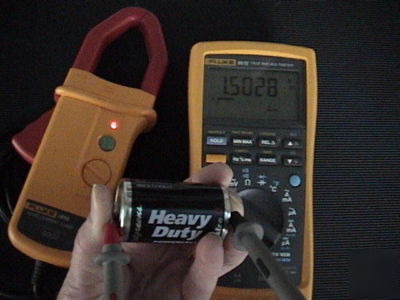 Fluke 89IV multimeter with I400 current clamp