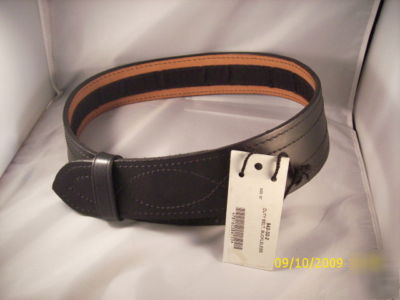 Safariland buckleless cop duty belt-plain leather-SZ32