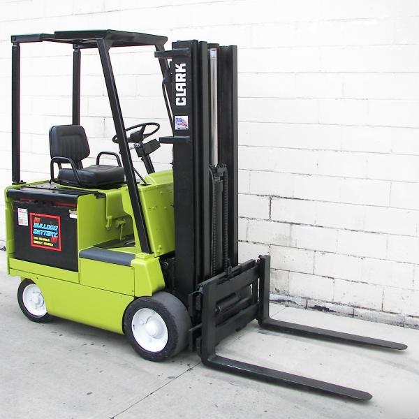 Nice clark 4000 lb 36V electric forklift 4,000