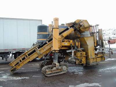 1999 gomaco paver GT3600 curb machine, 42 in. trimmer