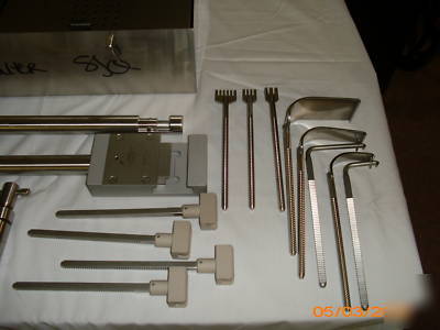 Codman bookwalter spinal retractor system #50-4631