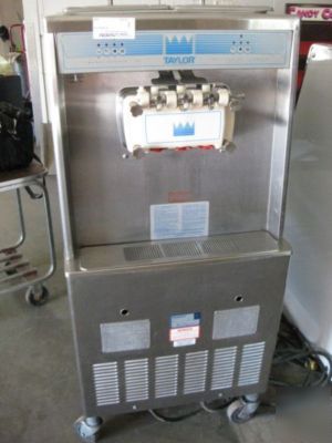Taylor 3 head ice cream machine - model Y754-33
