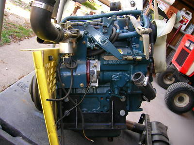Kubota 3 cylinder gasoline engine with radiator