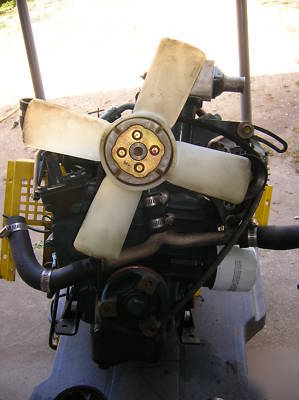 Kubota 3 cylinder gasoline engine with radiator