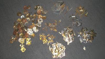 Assorted small locksmith parts (lock, key)