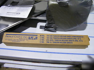 New still in box prince castle vertical bun toaster 