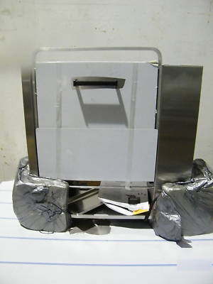 New still in box prince castle vertical bun toaster 