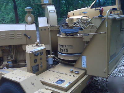 Vermeer 1250 diesel chipper