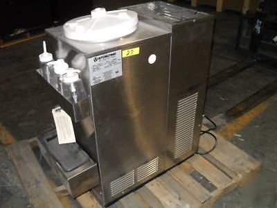 Endura frozen lemonade/slush freezer stoelting