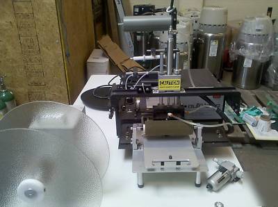 Auto labe model 560 labeler