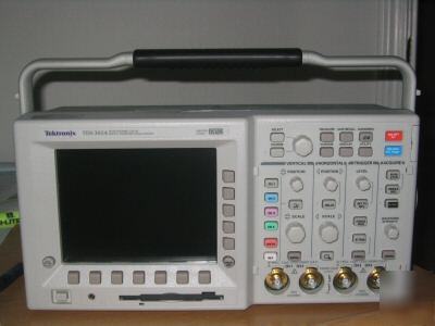 Tektronix TDS3054 color digital phosphor oscilloscope