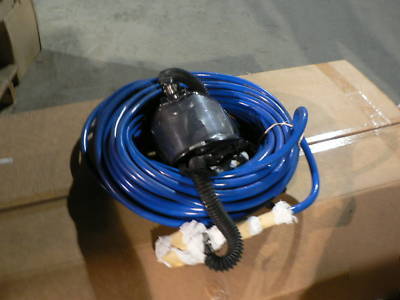 North 85200 series respirator mask & airline