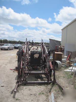 Ford 600 tractor with loader - runs - good tires