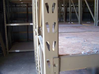 Large lot warehouse pallet racking beams gorilla racks