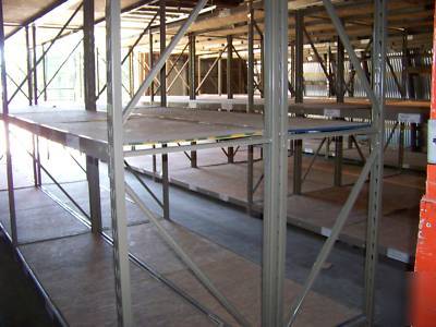 Large lot warehouse pallet racking beams gorilla racks