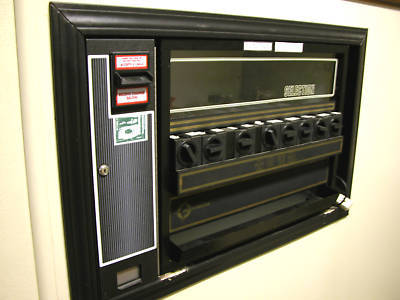 Snackmaster 8 slot vending machine -cheap - no 
