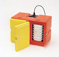 Heated meal transporter pan carrier ac dc meels wheels