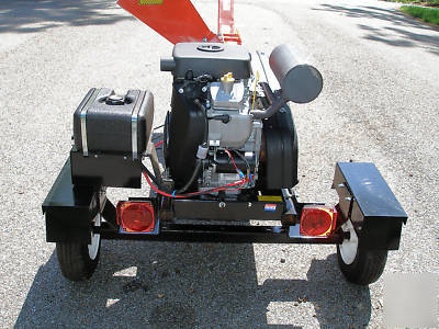 Dr road towable chipper 19HP top discharge