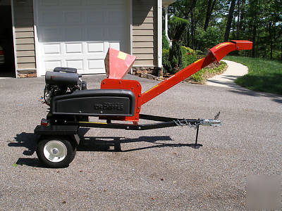 Dr road towable chipper 19HP top discharge