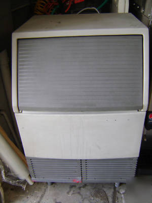Scotsman #SCE170 under counter ice machine maker 165LBS