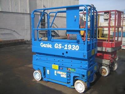 2002 genie GS1930 scissor lift ,25' work height.,hd 24V