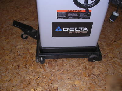 Delta 43-455 shaper 5HP 230V 1P w\ micro adjust fence