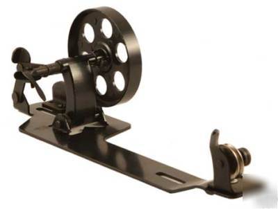 New bobbin winder for industrial sewing machines