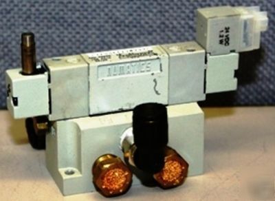 Numatics F21BB4413N000F 2-positon 4-way solenoid valve
