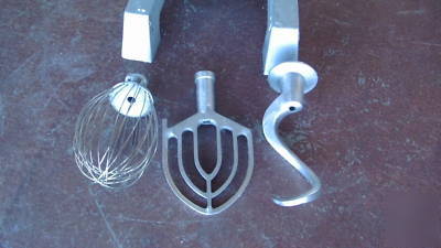 30 qt. uniworld commercial mixer less than two yrs. old