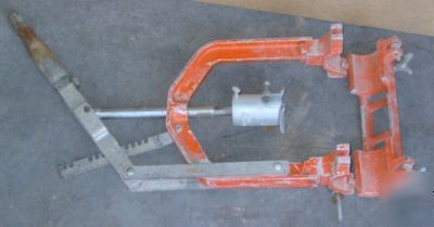 Plexco phillips iroquois pipe vise holder welding clamp