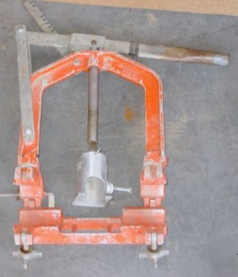 Plexco phillips iroquois pipe vise holder welding clamp