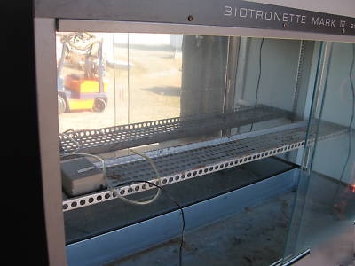 2 biotronette mark 3 enviromental chambers